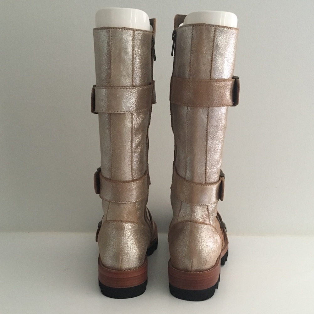 3 Buckle Distressed Silver Leather Moto Boot - Picture 6 of 7